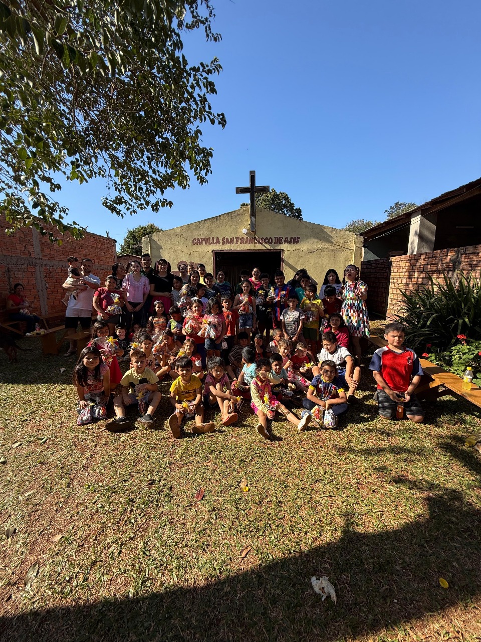 SEMBRANDO SONRISAS.